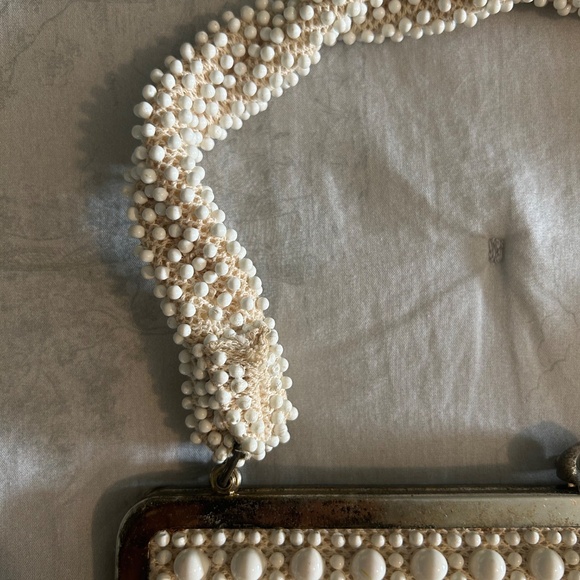 Vintage white beaded purse - Picture 2 of 7